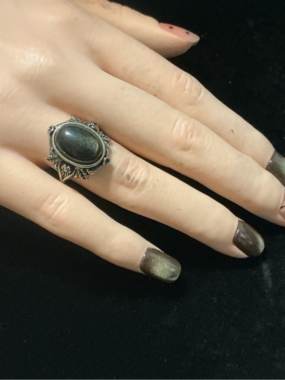 Adjust. Silver Obsidian ring